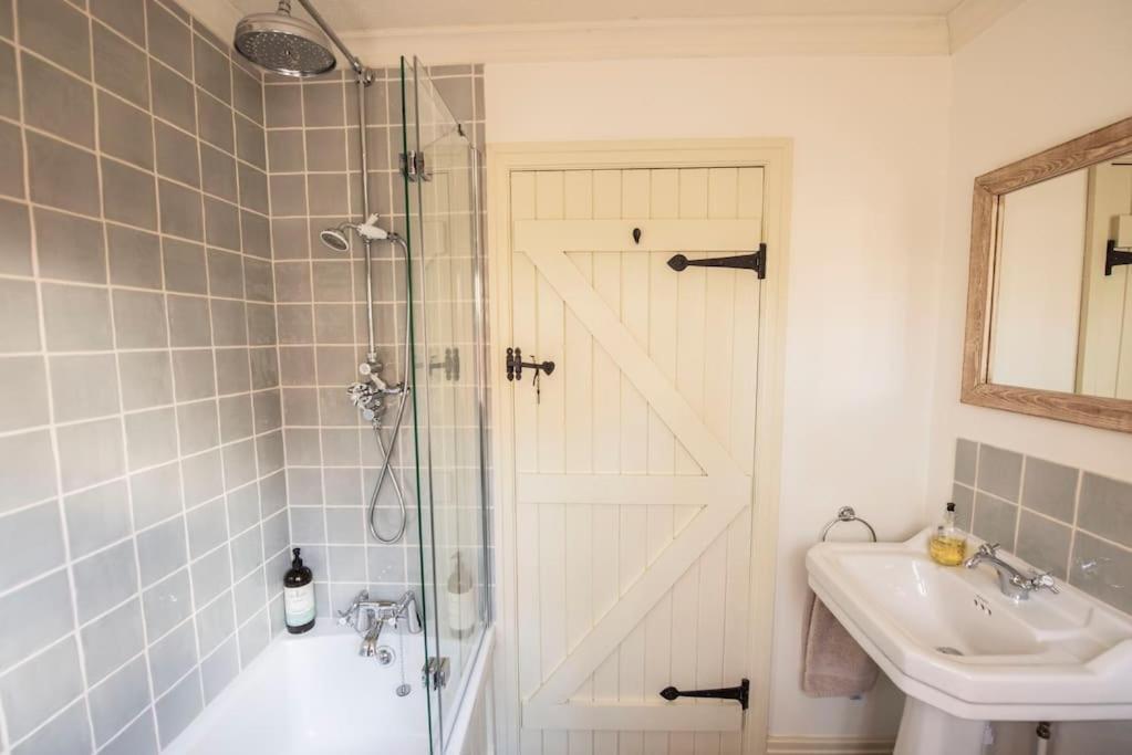 Lilly Hall Hopkiln - Exceptional 3 Bed Cottage In Ledbury Herefordshire Kültér fotó